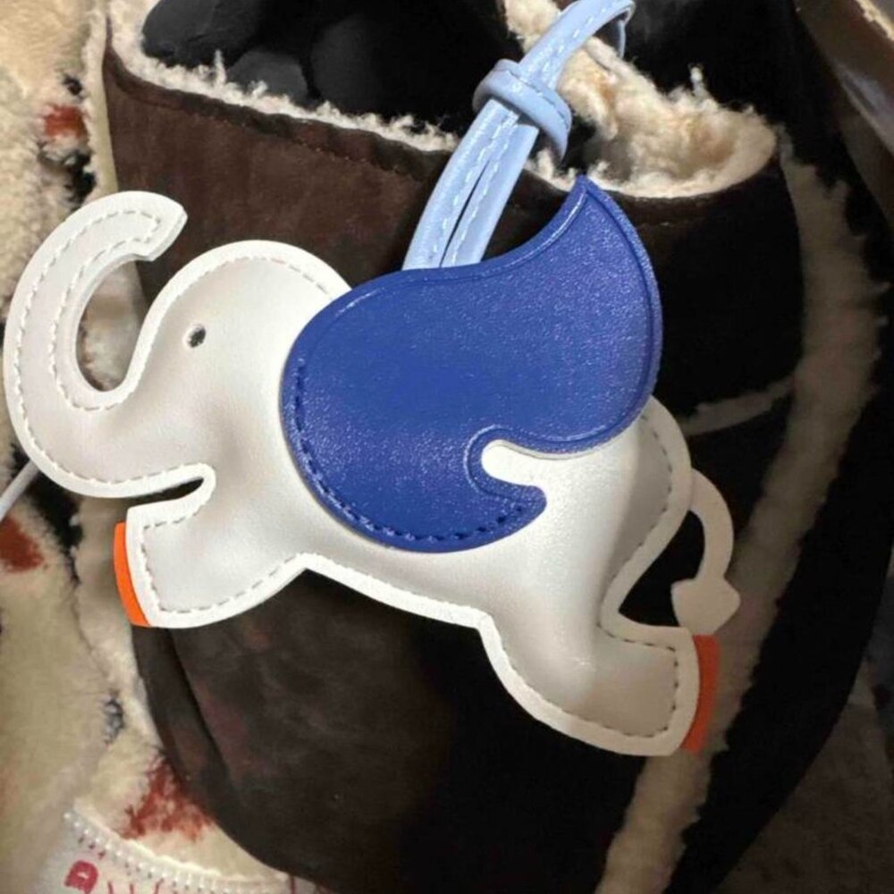 Blue And White Leather Elephant Bag Charm - NEW - Picture 2 of 5